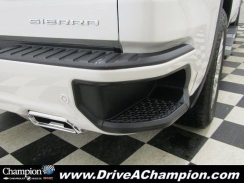 Certified 2025 GMC Sierra 1500 Denali image 17