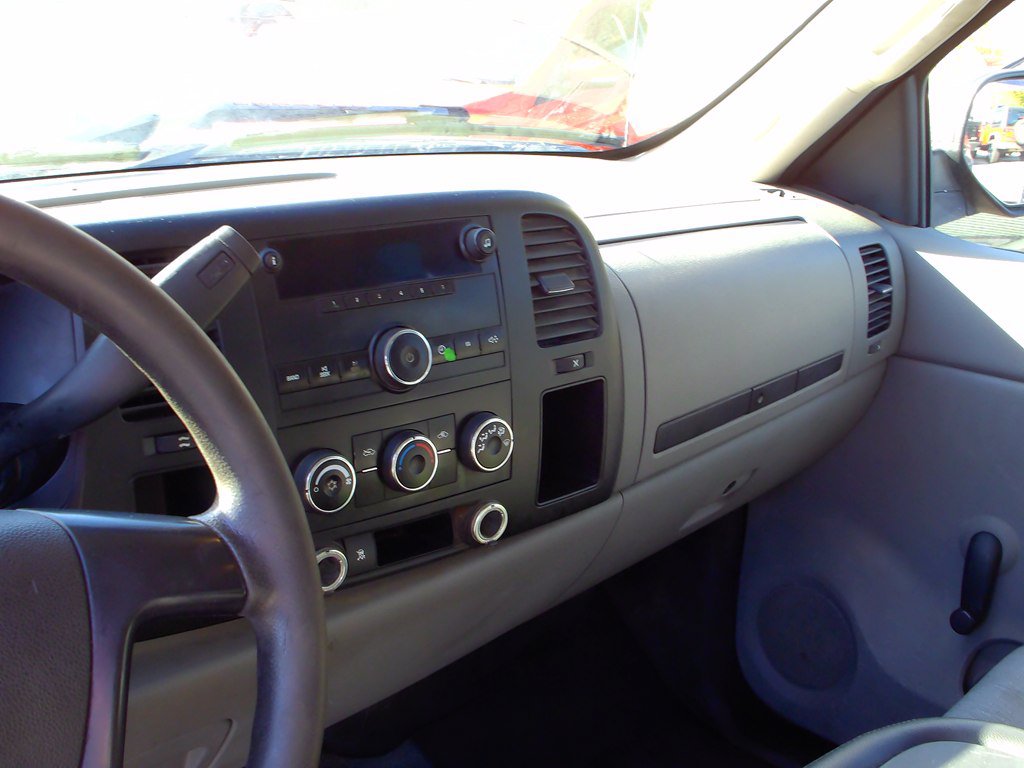 Used 2009 GMC Sierra 1500 W/T AWD/4WD image 9