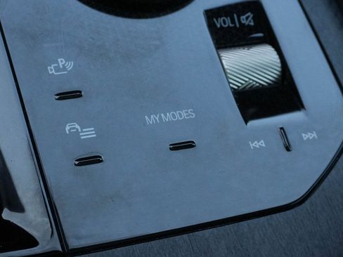 Used 2025 BMW X3 xDrive30i image 28