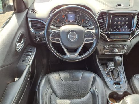 Used 2020 Jeep Cherokee Limited FWD image 11