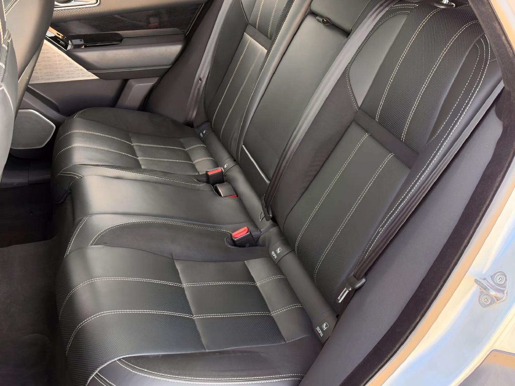 Used 2019 Land Rover Range Rover Velar R-Dynamic SE AWD/4WD image 11
