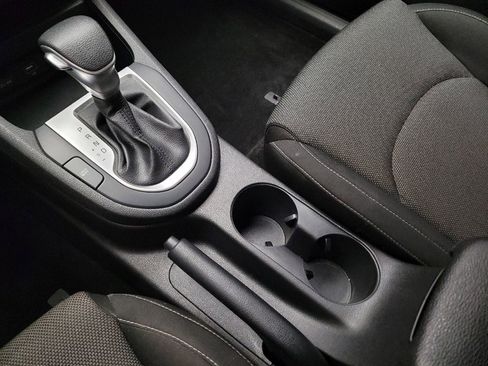 Used 2022 Kia Forte LXS FWD image 26