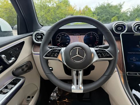 Used 2026 Mercedes-Benz GLC 350e 4MATIC image 14