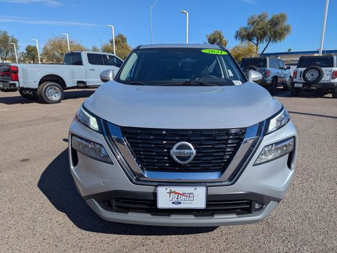 Used 2021 Nissan Rogue SV image 9