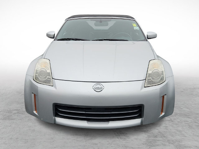 Used 2006 Nissan 350Z Touring RWD image 2