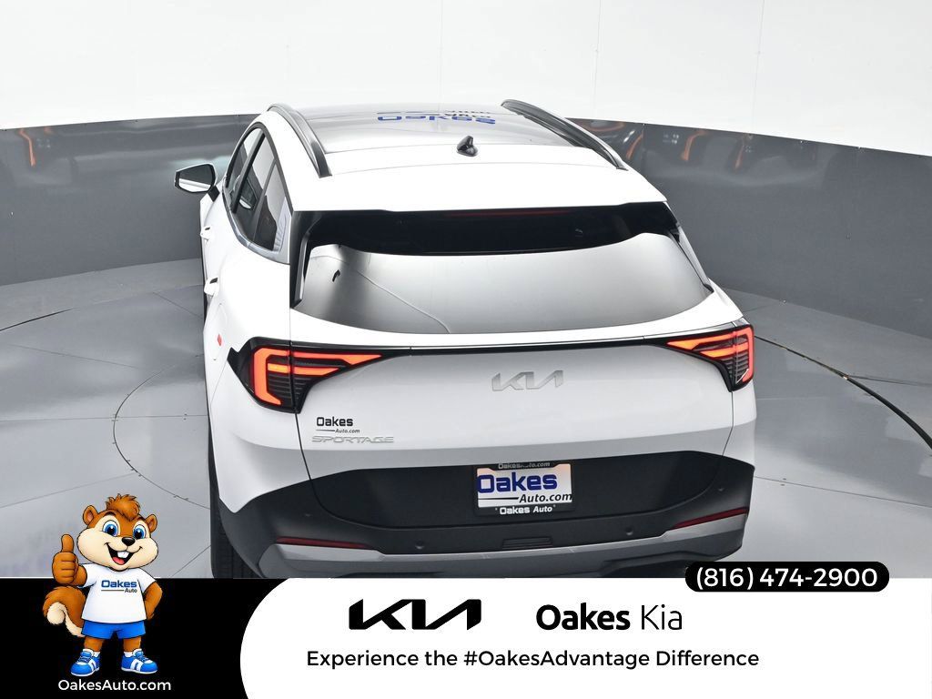 Certified 2026 Kia Sportage EX w/ EX Panorama Roof Package FWD image 51