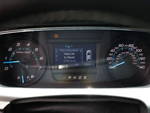 Used 2013 Ford Taurus SEL FWD image 25