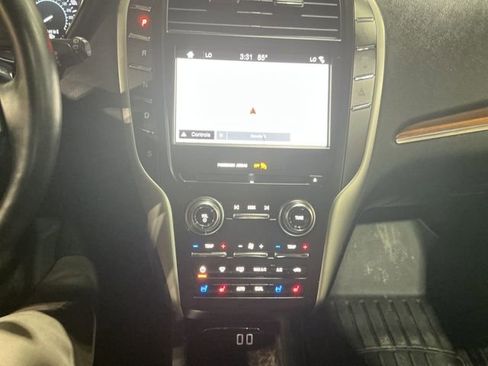Used 2019 Lincoln MKC Reserve w/ MKC Climate Package image 19