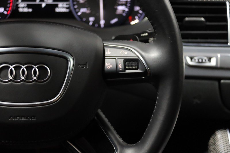 Used 2014 Audi S8 AWD/4WD image 55