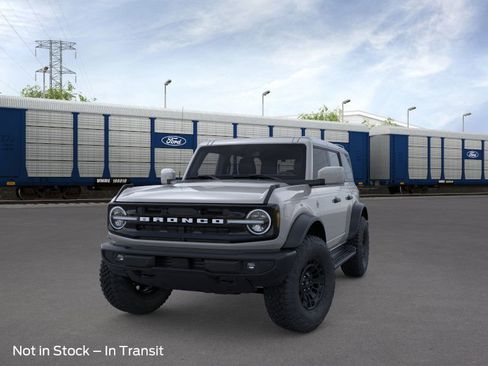 New 2026 Ford Bronco Outer Banks w/ Sasquatch Package image 2
