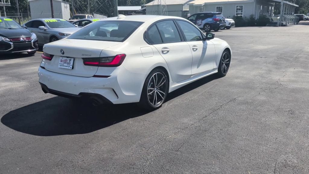 Used 2021 BMW 330i Sedan w/ M Sport Package RWD image 8