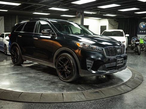Used 2019 Kia Sorento S image 5