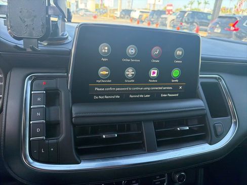 Used 2021 Chevrolet Suburban LS image 4