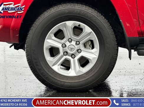 Used 2024 Toyota 4Runner SR5 Premium AWD/4WD image 38