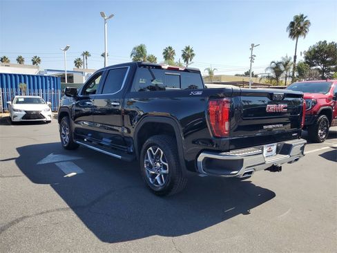 New 2026 GMC Sierra 1500 SLT w/ SLT Premium Package image 3
