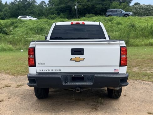 Used 2017 Chevrolet Silverado 1500 W/T w/ Trailering Package RWD image 4