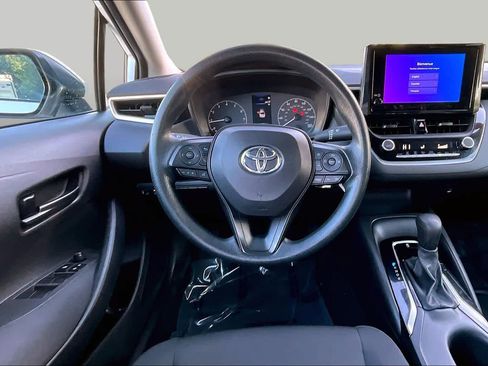 Used 2024 Toyota Corolla LE FWD image 5