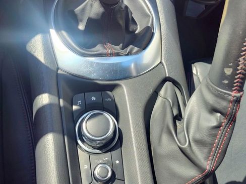 Used 2019 MAZDA MX-5 Miata Grand Touring RWD image 15