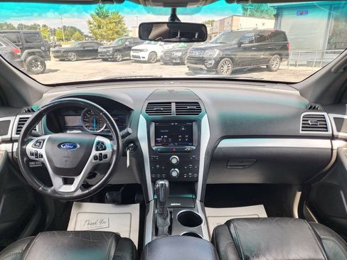 Used 2013 Ford Explorer XLT AWD/4WD image 14