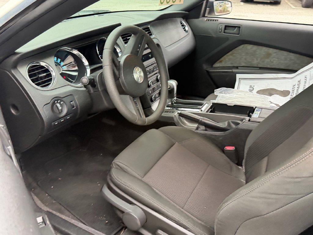 Used 2011 Ford Mustang Coupe w/ 101A Rapid Spec Order Code RWD image 10