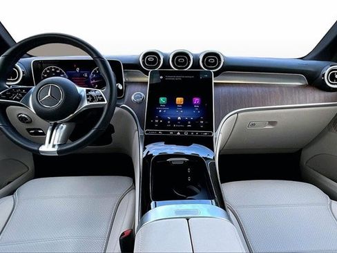 Used 2025 Mercedes-Benz GLC 300 300 image 10