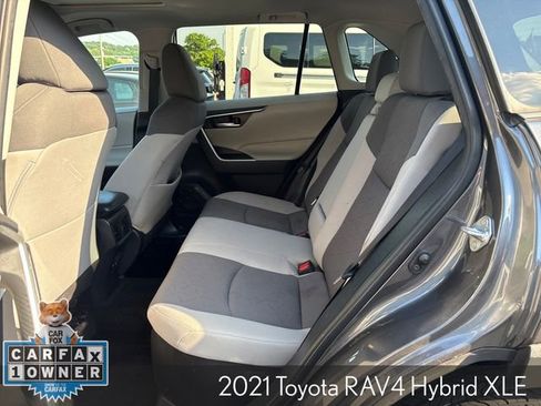 Used 2021 Toyota RAV4 XLE w/ Convenience Package AWD/4WD image 28