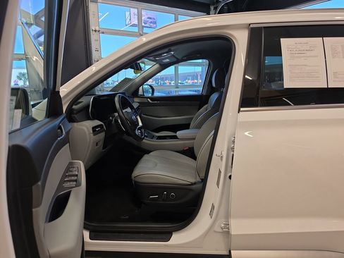 Used 2024 Hyundai Palisade SEL FWD image 13