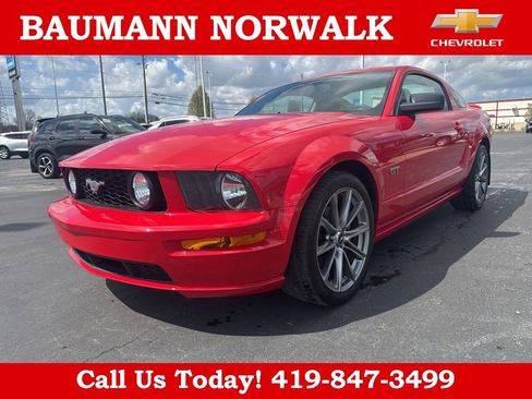 Used 2007 Ford Mustang GT image 3