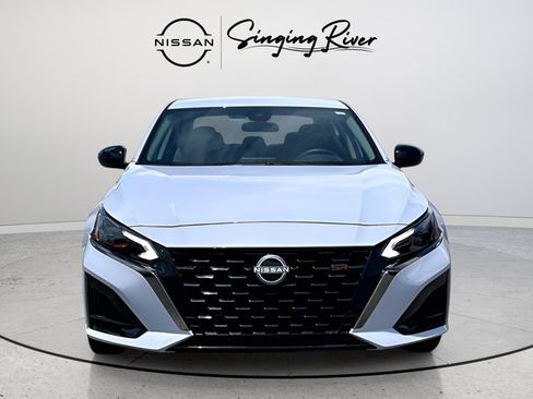 Certified 2025 Nissan Altima 2.5 SR AWD/4WD image 2