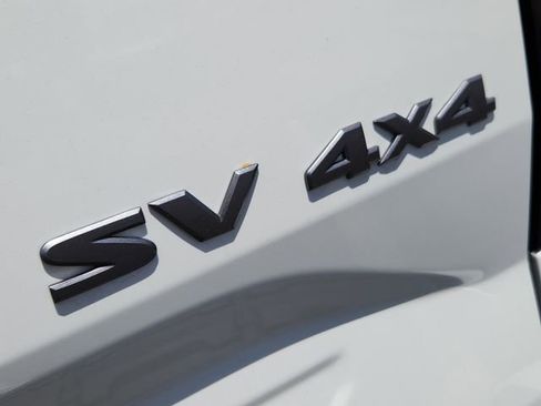 Certified 2023 Nissan Frontier SV AWD/4WD image 12