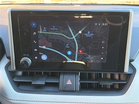 Used 2025 Toyota RAV4 XLE image 28