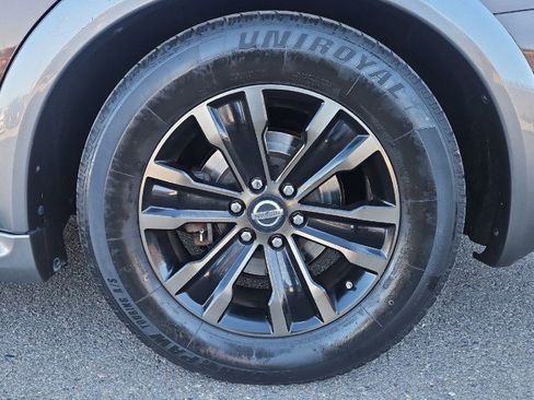 Used 2017 Nissan Armada Platinum image 26