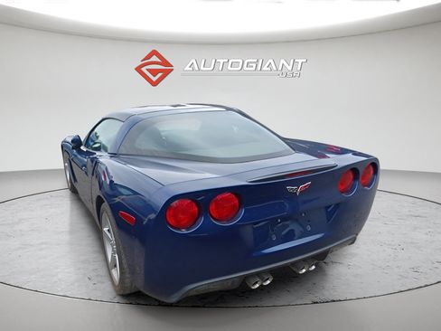 Used 2005 Chevrolet Corvette Coupe w/ Preferred Equipment Group RWD image 3