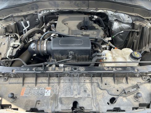 Used 2020 Ford Explorer XLT w/ Equipment Group 202A RWD image 36