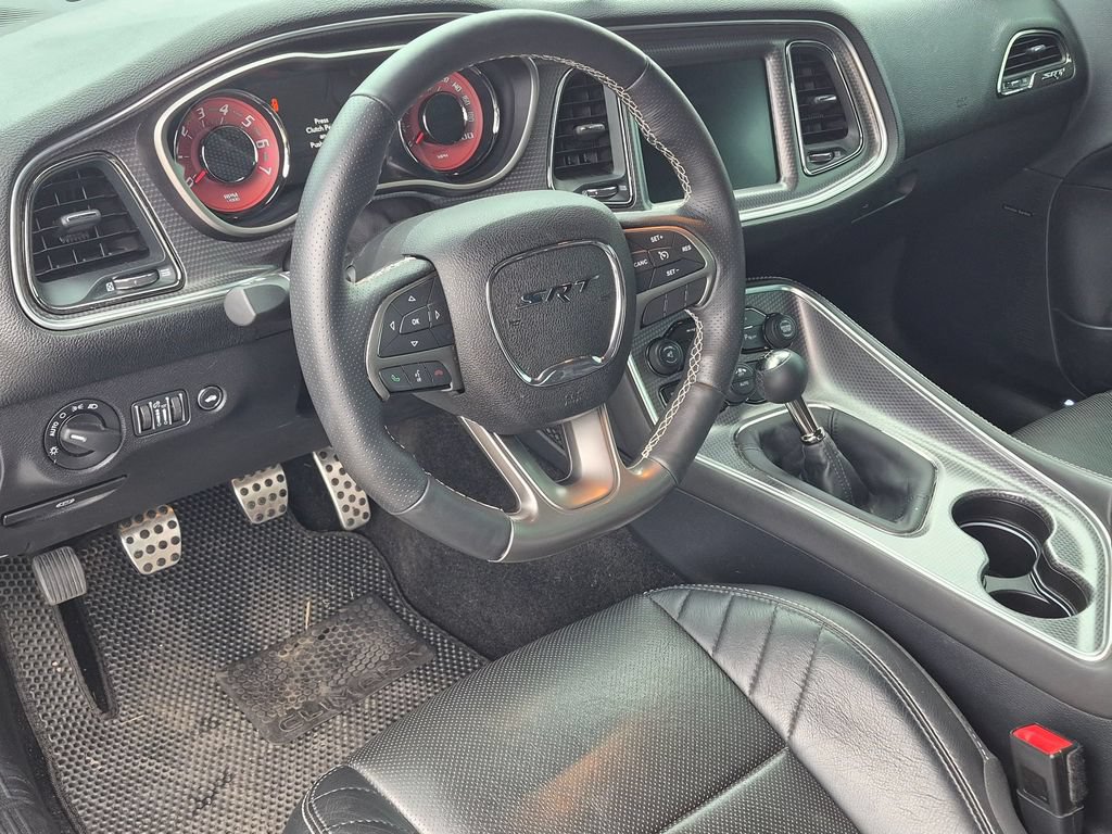 Used 2015 Dodge Challenger SRT Hellcat RWD image 10