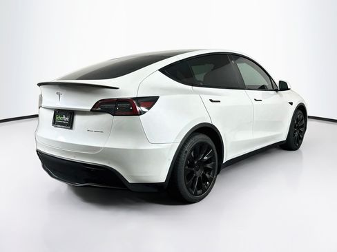 Used 2021 Tesla Model Y Long Range AWD/4WD image 9