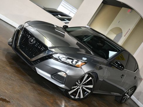 Used 2020 Nissan Altima 2.5 SR w/ Premium Package FWD image 78