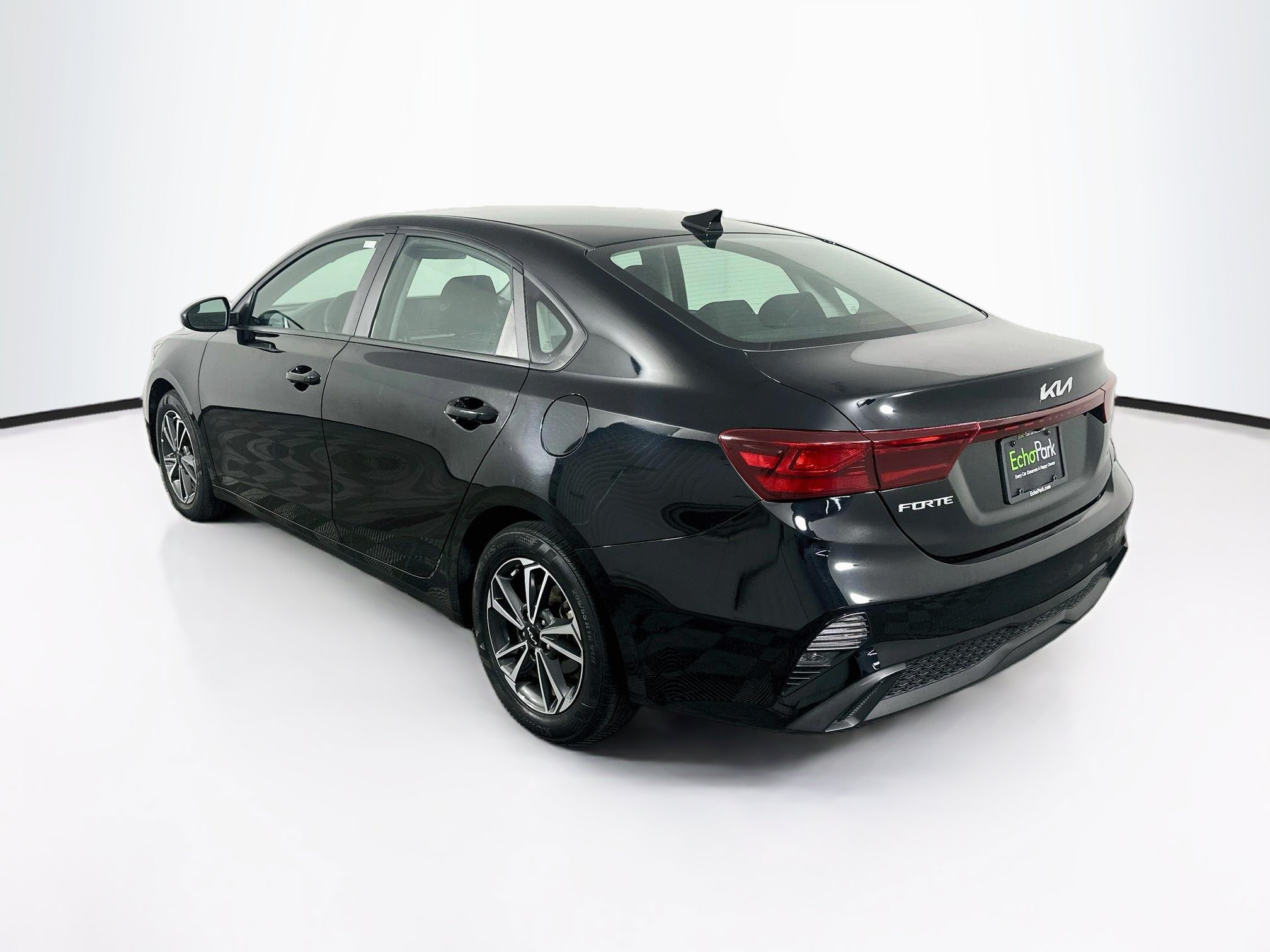 Used 2024 Kia Forte LXS FWD image 5