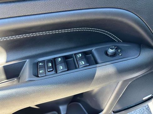 Certified 2024 Jeep Compass Limited w/ High Altitude Package image 16