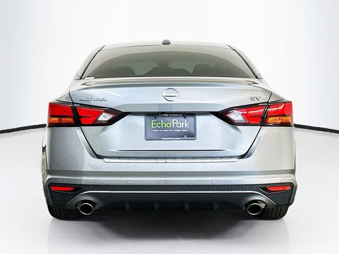 Used 2023 Nissan Altima 2.5 SV w/ SV Premium Package image 7