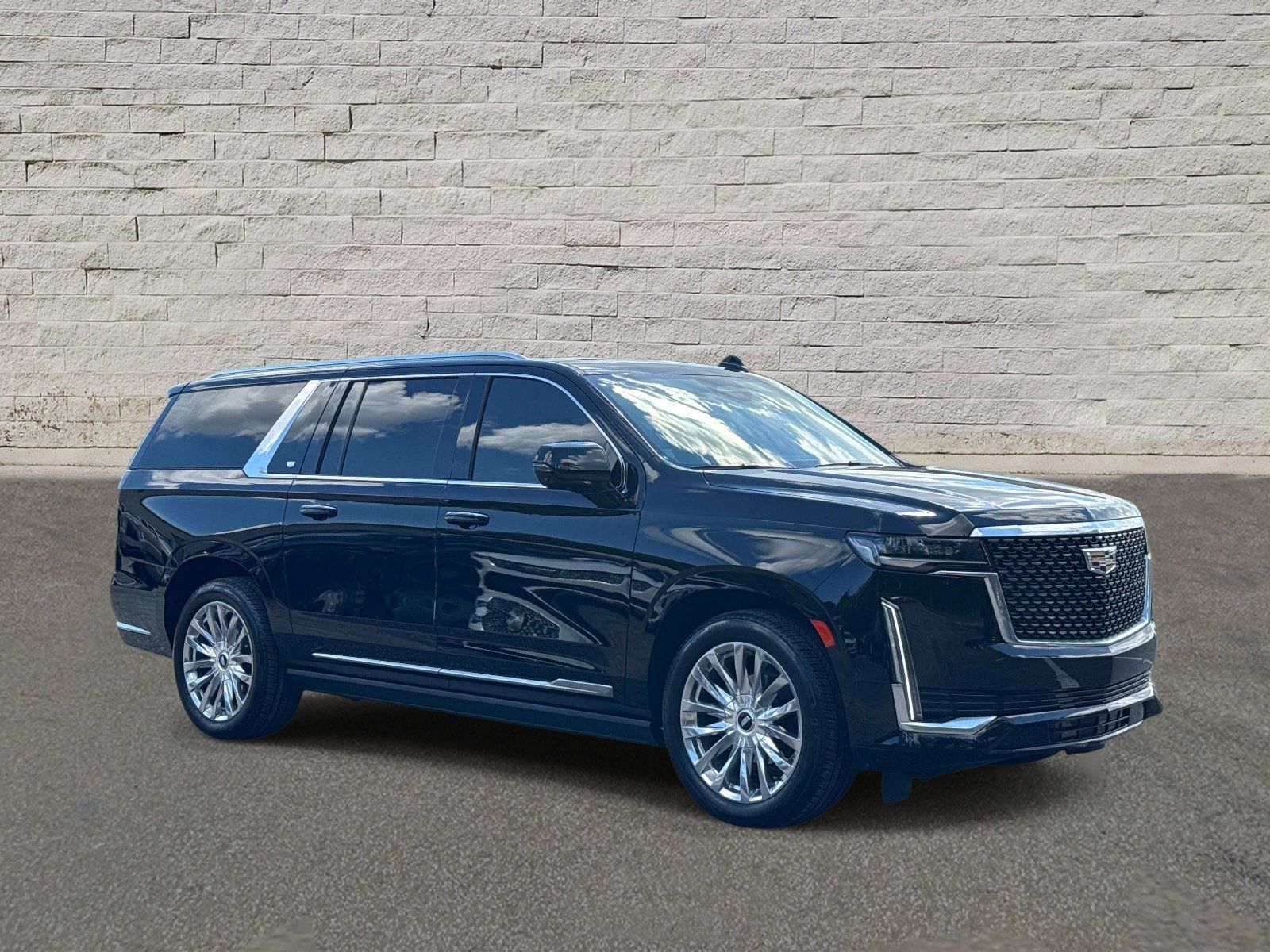 Used 2024 Cadillac Escalade ESV Premium Luxury w/ Performance Package AWD/4WD image 6