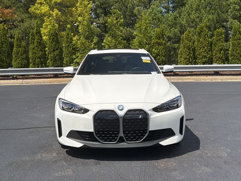 Used 2023 BMW i4 eDrive35 w/ Premium Package RWD image 9