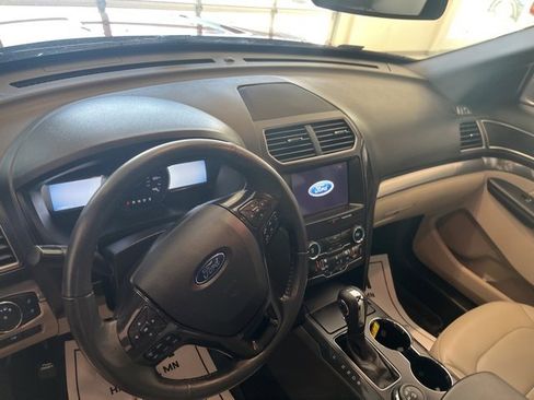 Used 2019 Ford Explorer XLT w/ Equipment Group 202A image 13