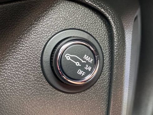 Used 2024 Chevrolet TrailBlazer RS w/ Convenience Package FWD image 33