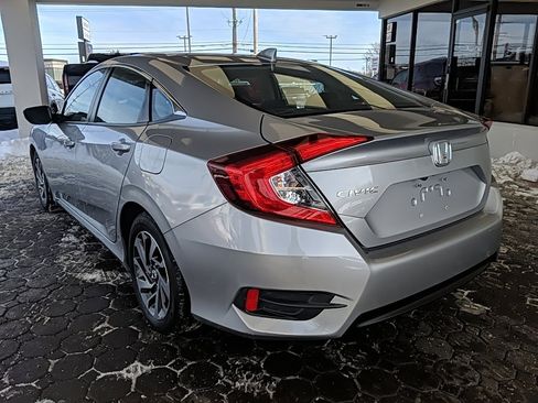 Used 2018 Honda Civic EX image 7