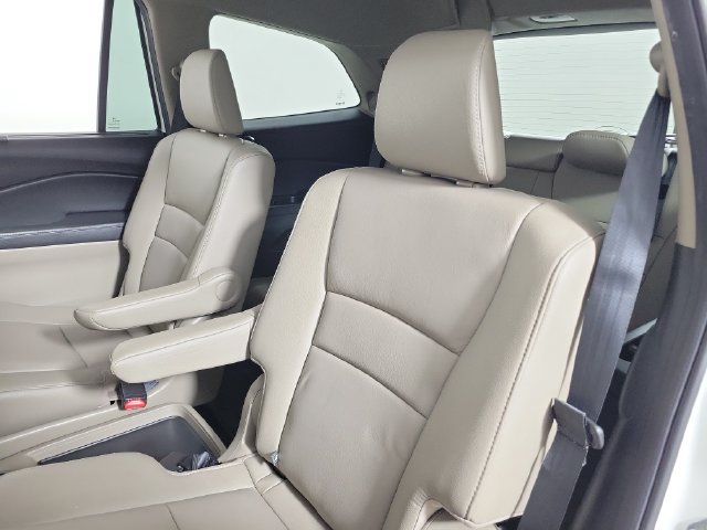 Used 2019 Honda Pilot Touring image 13
