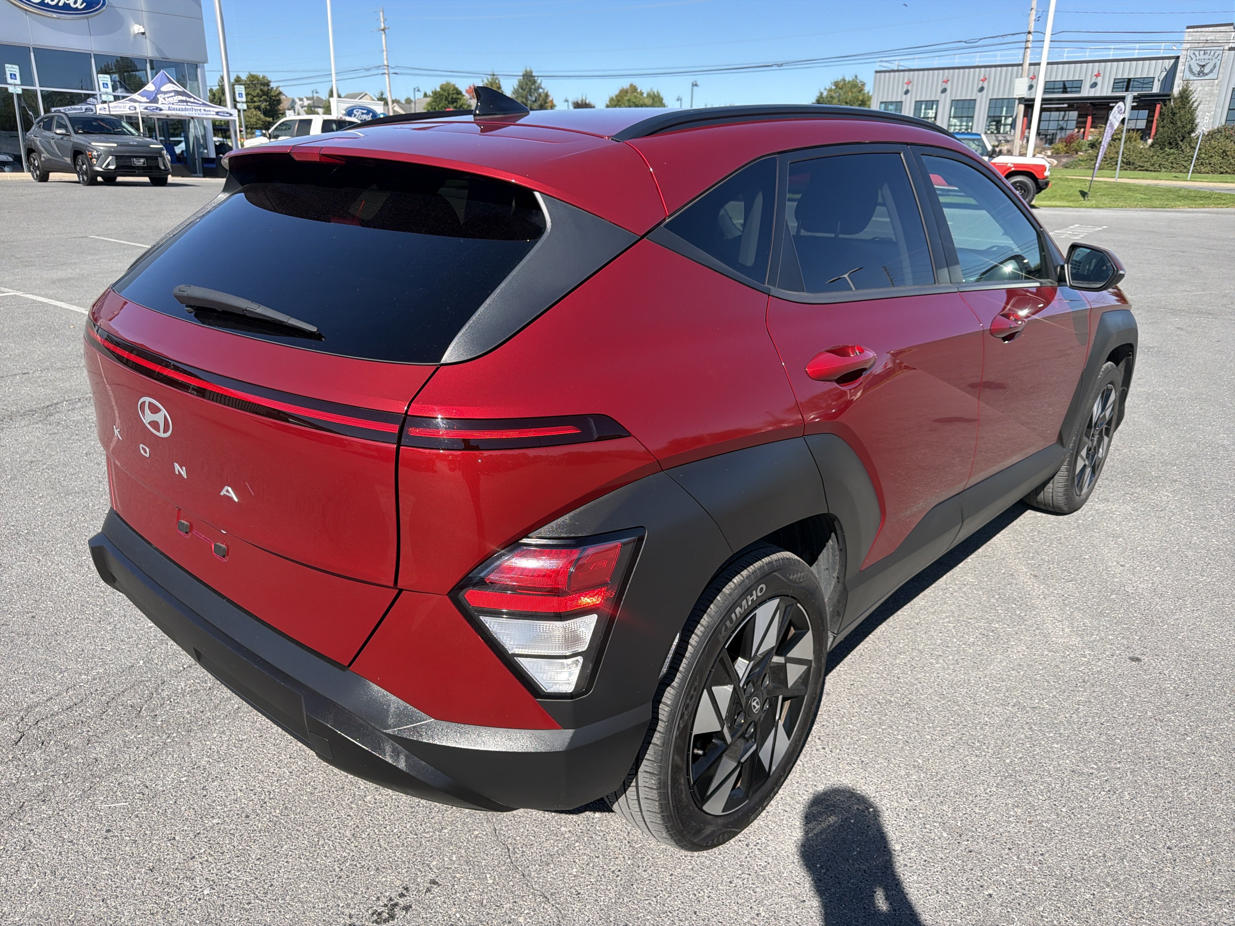 Used 2025 Hyundai Kona SEL FWD image 3