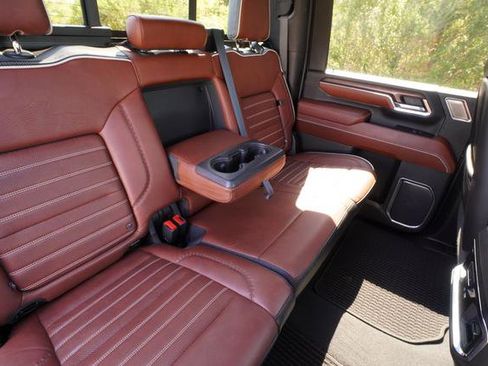 Used 2024 GMC Sierra 2500 Denali Ultimate image 30