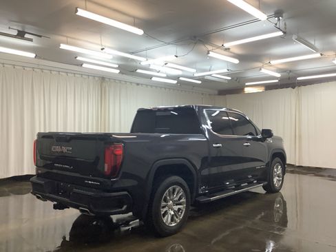 Used 2023 GMC Sierra 1500 Denali w/ Technology Package AWD/4WD image 6