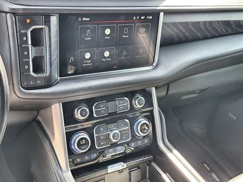 Used 2022 GMC Yukon Denali AWD/4WD image 13